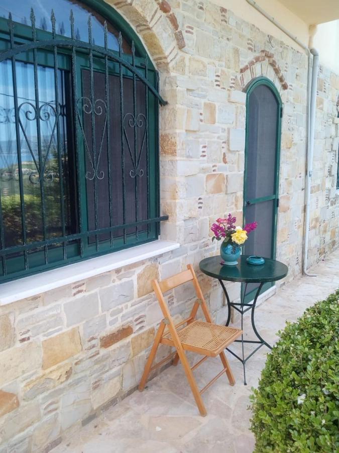 Villa Roses-Mourteri Luaran gambar