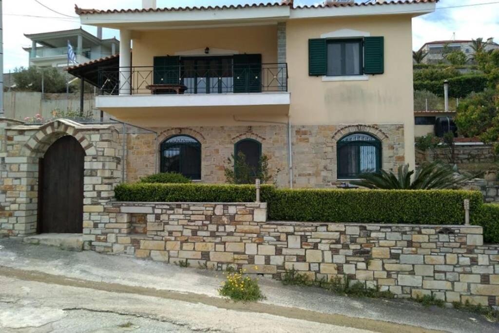 Villa Roses-Mourteri Luaran gambar