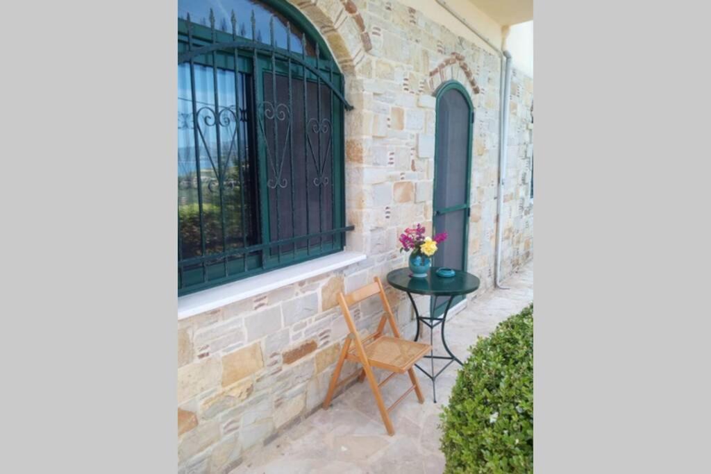Villa Roses-Mourteri Luaran gambar